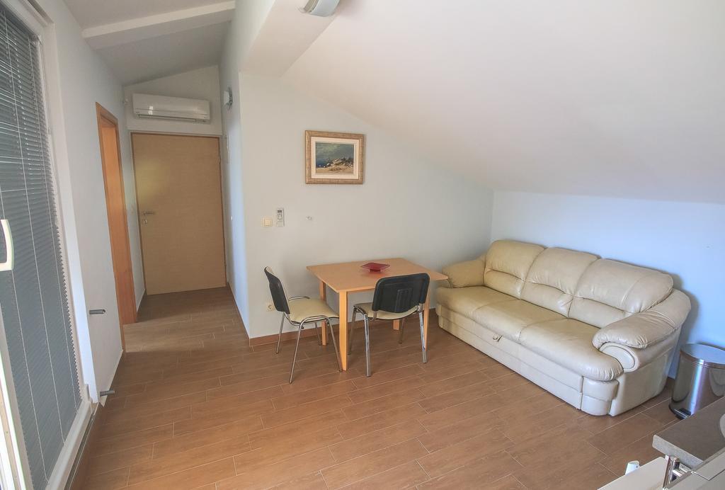 Apartment Ana ヴォディツェ エクステリア 写真