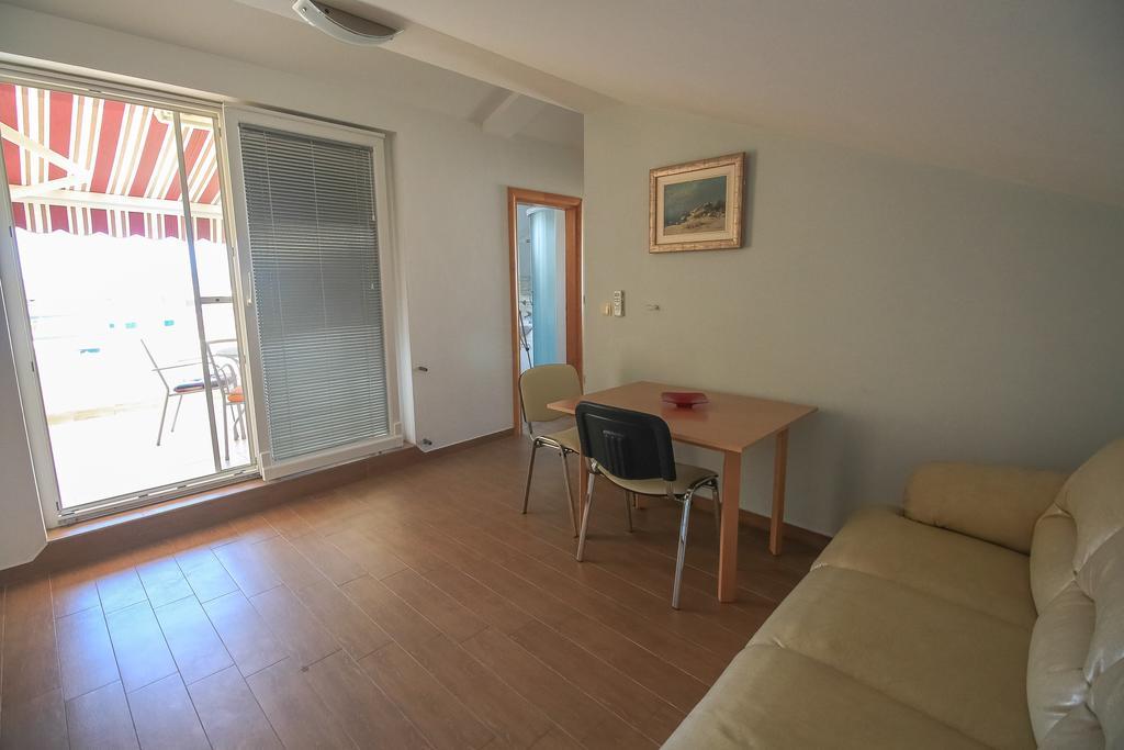 Apartment Ana ヴォディツェ エクステリア 写真